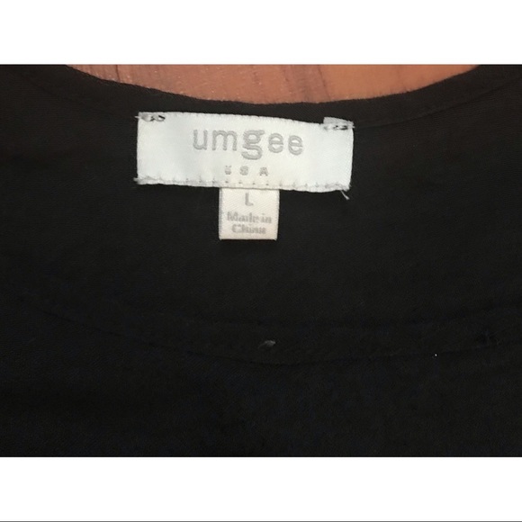 umgee black large  bell sleeve shoulderless top - Picture 3 of 6